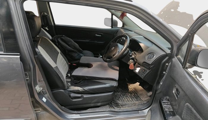 2015 Maruti Wagon R Stingray VXI, Petrol, Manual, 78,728 km, interior