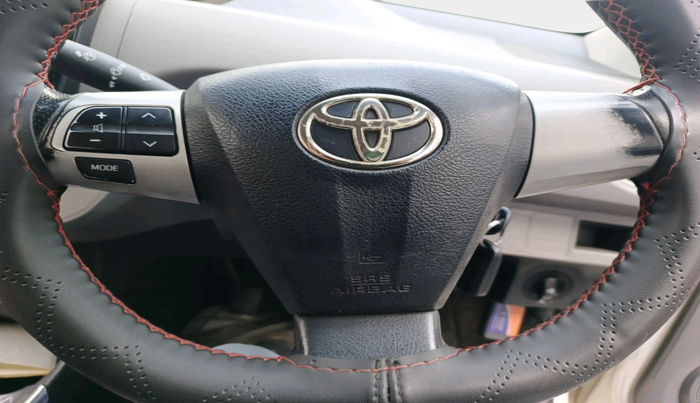 2011 Toyota Etios V, Petrol, Manual, 1,23,685 km, interior