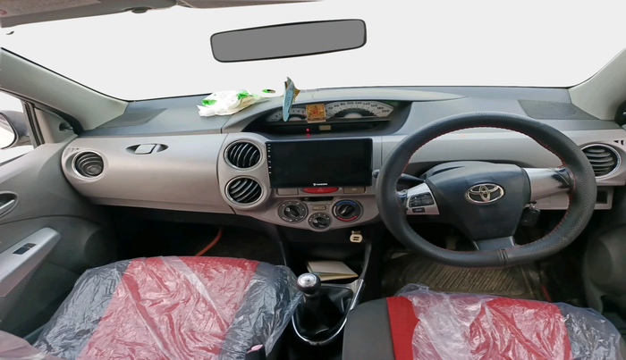 2011 Toyota Etios V, Petrol, Manual, 1,23,685 km, interior