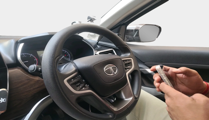 2020 Tata Harrier XT 2.0L KRYOTEC, Diesel, Manual, 80,803 km, interior