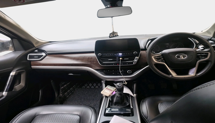 2020 Tata Harrier XT 2.0L KRYOTEC, Diesel, Manual, 80,803 km, interior