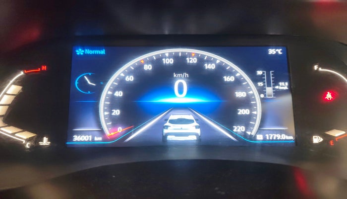 2022 Renault Kiger RXZ TURBO MT, Petrol, Manual, 36,001 km, interior