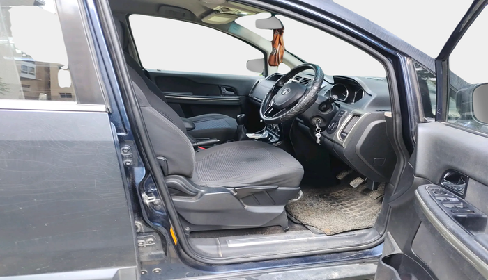2017 Tata Hexa XM 4X2 7 STR, Diesel, Manual, 1,52,832 km, interior