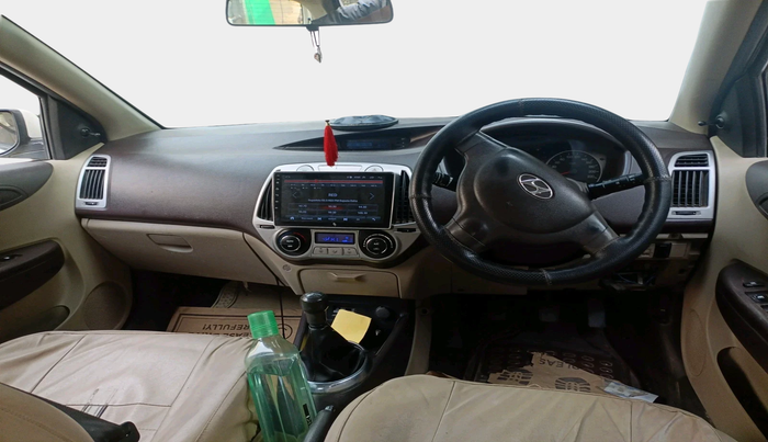 2011 Hyundai i20 MAGNA 1.2, Petrol, Manual, 98,201 km, interior