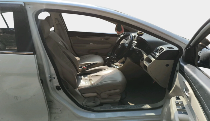 2015 Maruti Ciaz ZXI+, Petrol, Manual, 1,03,874 km, interior