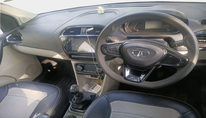 2022 Tata TIGOR XZ PLUS CNG, Petrol, Manual, 1,21,490 km, interior