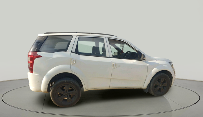 2017 Mahindra XUV500 W4, Diesel, Manual, 2,03,798 km, exterior