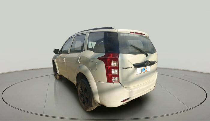 2017 Mahindra XUV500 W4, Diesel, Manual, 2,03,798 km, exterior