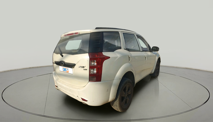 2017 Mahindra XUV500 W4, Diesel, Manual, 2,03,798 km, exterior