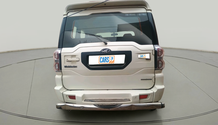 2017 Mahindra Scorpio S6 PLUS 1.99 INTELLI-HYBRID, Diesel, Manual, 20,278 km, exterior