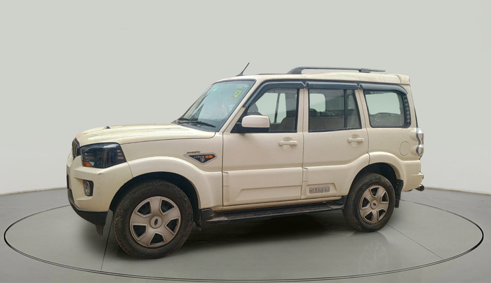 2017 Mahindra Scorpio S6 PLUS 1.99 INTELLI-HYBRID, Diesel, Manual, 20,278 km, exterior