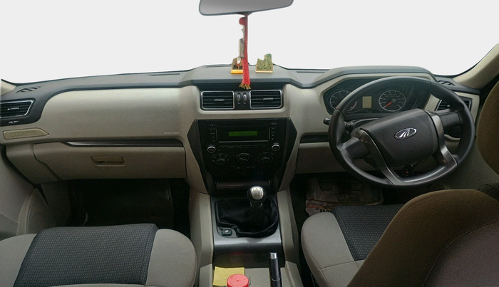 2017 Mahindra Scorpio S6 PLUS 1.99 INTELLI-HYBRID, Diesel, Manual, 20,278 km, interior