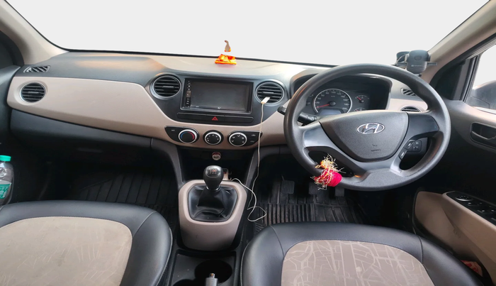 2017 Hyundai Grand i10 MAGNA 1.2 KAPPA VTVT, Petrol, Manual, 66,370 km, interior