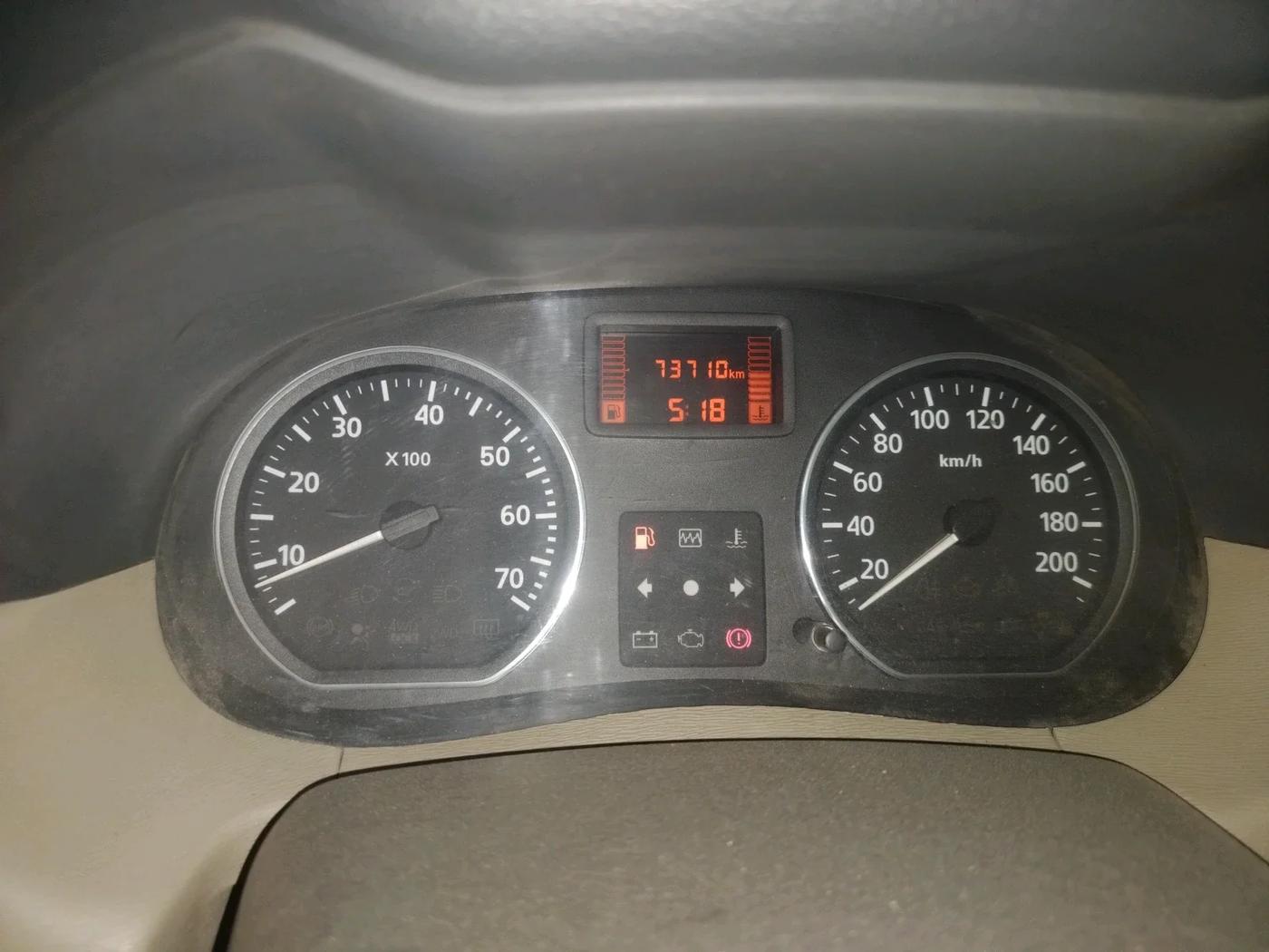 2015 Nissan Terrano XL (P), CNG, Manual, 73,710 km, interior