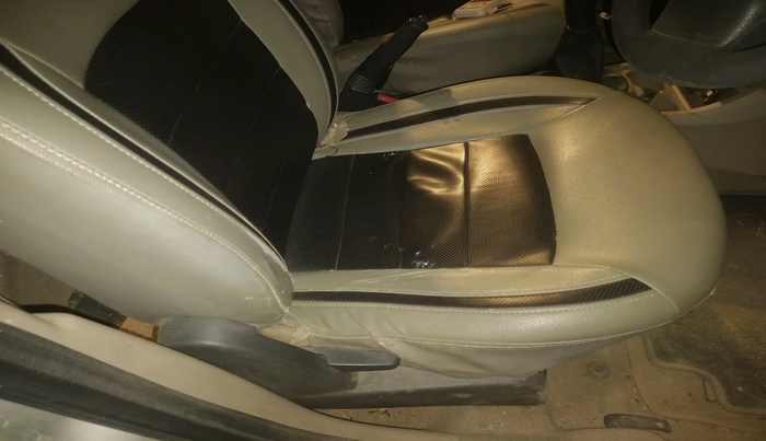 2015 Nissan Terrano XL (P), Petrol, Manual, 73,710 km, interior