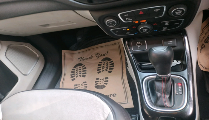 2017 Jeep Compass LIMITED 1.4 PETROL AT, Petrol, Automatic, 74,231 km, interior