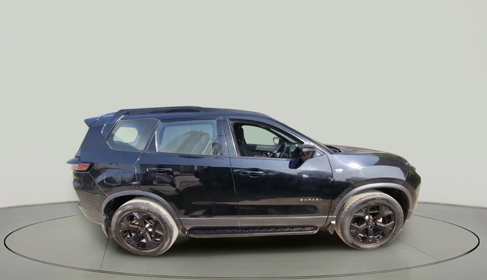 2024 Tata Safari ACCOMPLISHED PLUS 6 STR DARK EDITION AT, Diesel, Automatic, 28,657 km, exterior