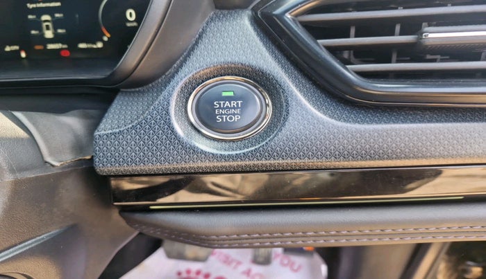 2024 Tata Safari ACCOMPLISHED PLUS 6 STR DARK EDITION AT, Diesel, Automatic, 28,657 km, interior