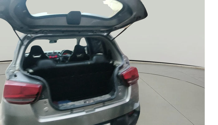 2016 Mahindra Kuv100 K2 6 STR, Petrol, Manual, 38,498 km, exterior