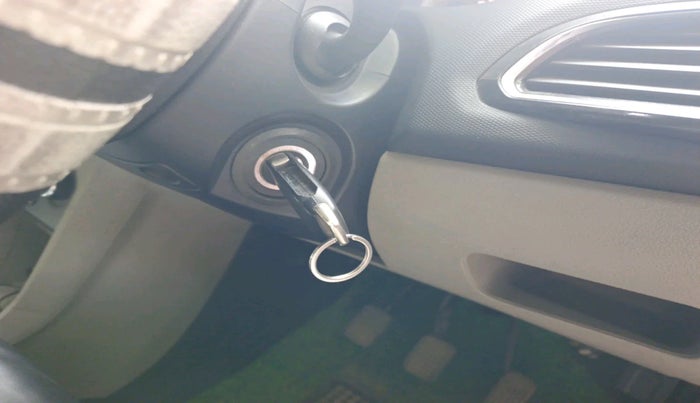 2017 Tata Tiago XZ PETROL, Petrol, Manual, 44,123 km, interior