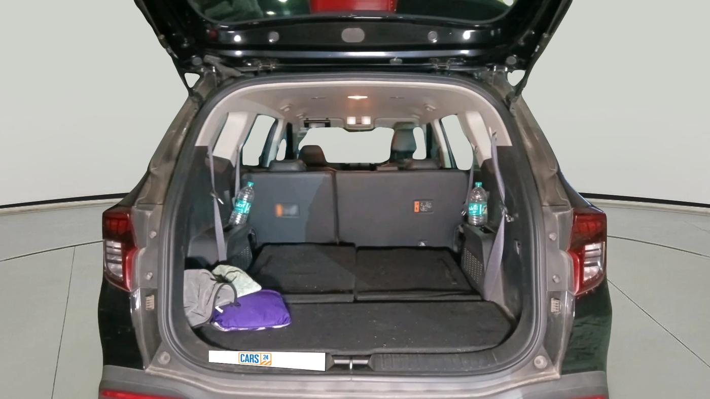 2025 KIA CARENS Premium (O) 1.5 Petrol 7 STR, Petrol, Manual, 8,636 km, exterior