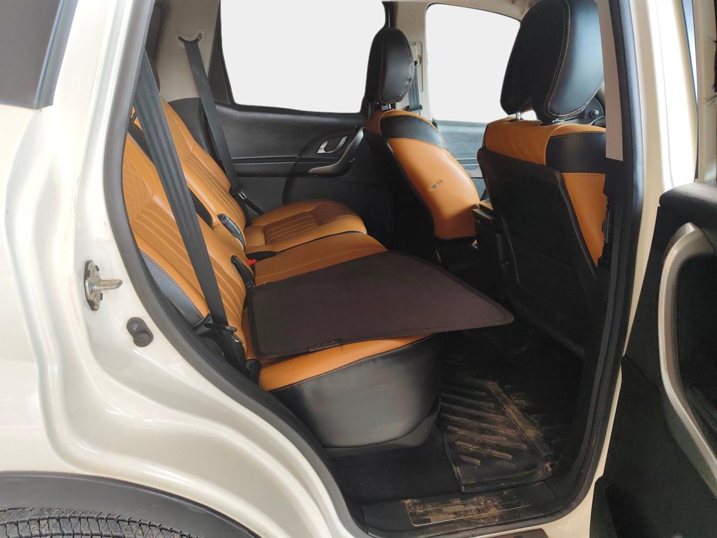 2021 Mahindra XUV500 W7 AT, Diesel, Automatic, 1,02,020 km, interior