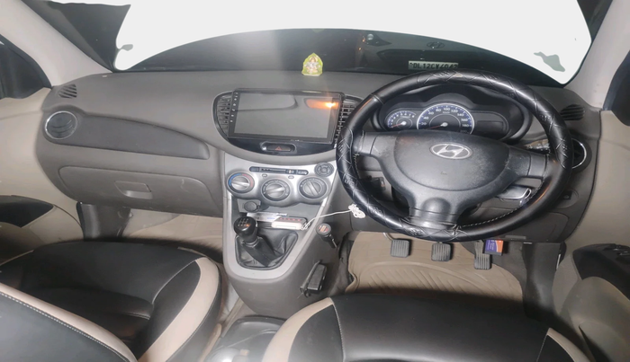 2011 Hyundai i10 MAGNA 1.2, Petrol, Manual, 1,21,154 km, interior