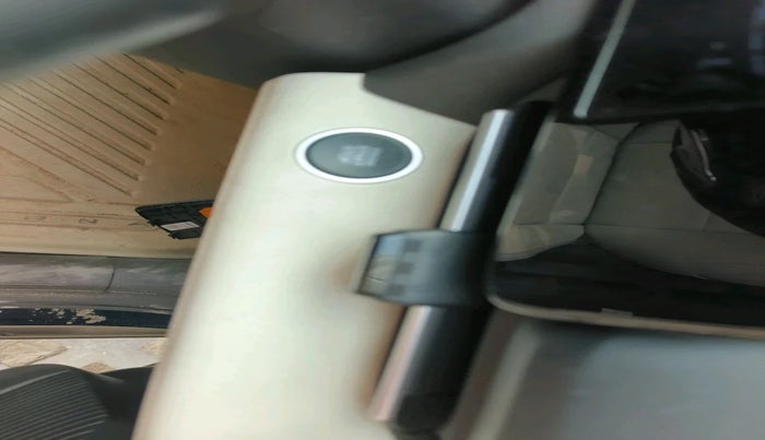 2024 Hyundai Verna  SX 1.5 MPI IVT, Petrol, Automatic, 7,818 km, interior