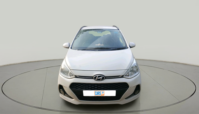 2017 Hyundai Grand i10 SPORTZ (O) AT 1.2 KAPPA VTVT, Petrol, Automatic, 1,34,699 km, exterior