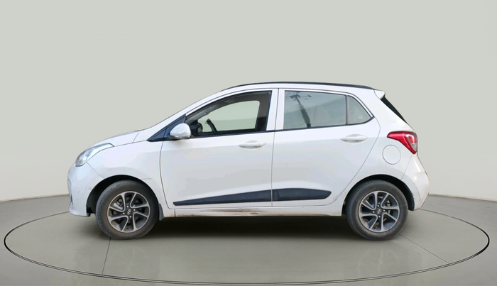 2017 Hyundai Grand i10 SPORTZ (O) AT 1.2 KAPPA VTVT, Petrol, Automatic, 1,34,699 km, exterior