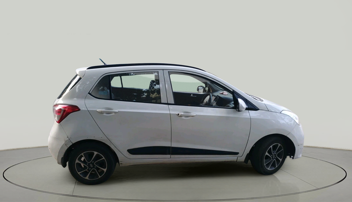 2017 Hyundai Grand i10 SPORTZ (O) AT 1.2 KAPPA VTVT, Petrol, Automatic, 1,34,699 km, exterior