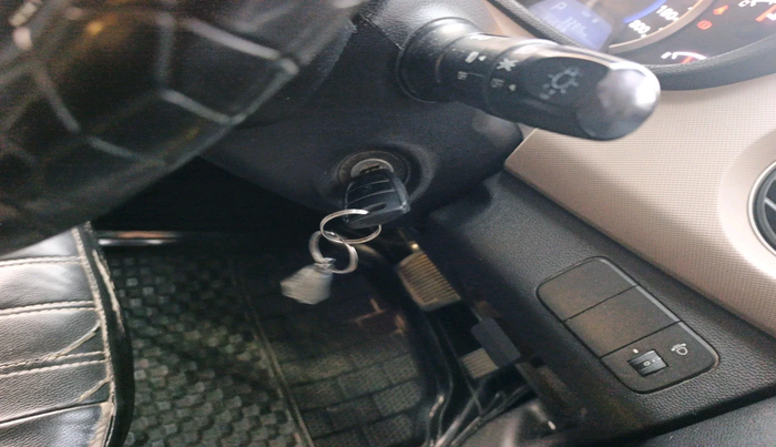 2017 Hyundai Grand i10 SPORTZ (O) AT 1.2 KAPPA VTVT, Petrol, Automatic, 1,34,699 km, interior