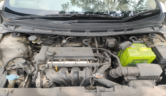 2011 Hyundai Verna FLUIDIC 1.6 VTVT EX, Petrol, Manual, 2,95,900 km, exterior