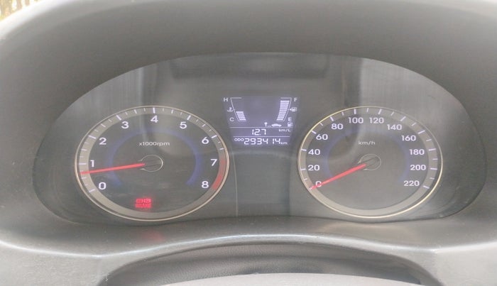 2011 Hyundai Verna FLUIDIC 1.6 VTVT EX, Petrol, Manual, 2,95,900 km, interior