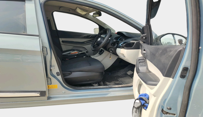 2024 Tata TIAGO EV XT MEDIUM RANGE, Electric, Automatic, 33,781 km, interior