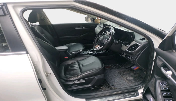 2019 KIA SELTOS HTK PLUS AT 1.5 DIESEL, Diesel, Automatic, 79,798 km, interior