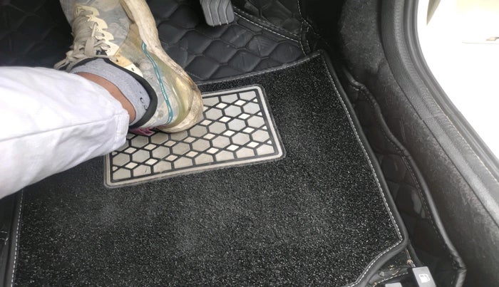 2023 Renault Kwid CLIMBER 1.0 AMT Dual Tone , Petrol, Automatic, 4,161 km, interior