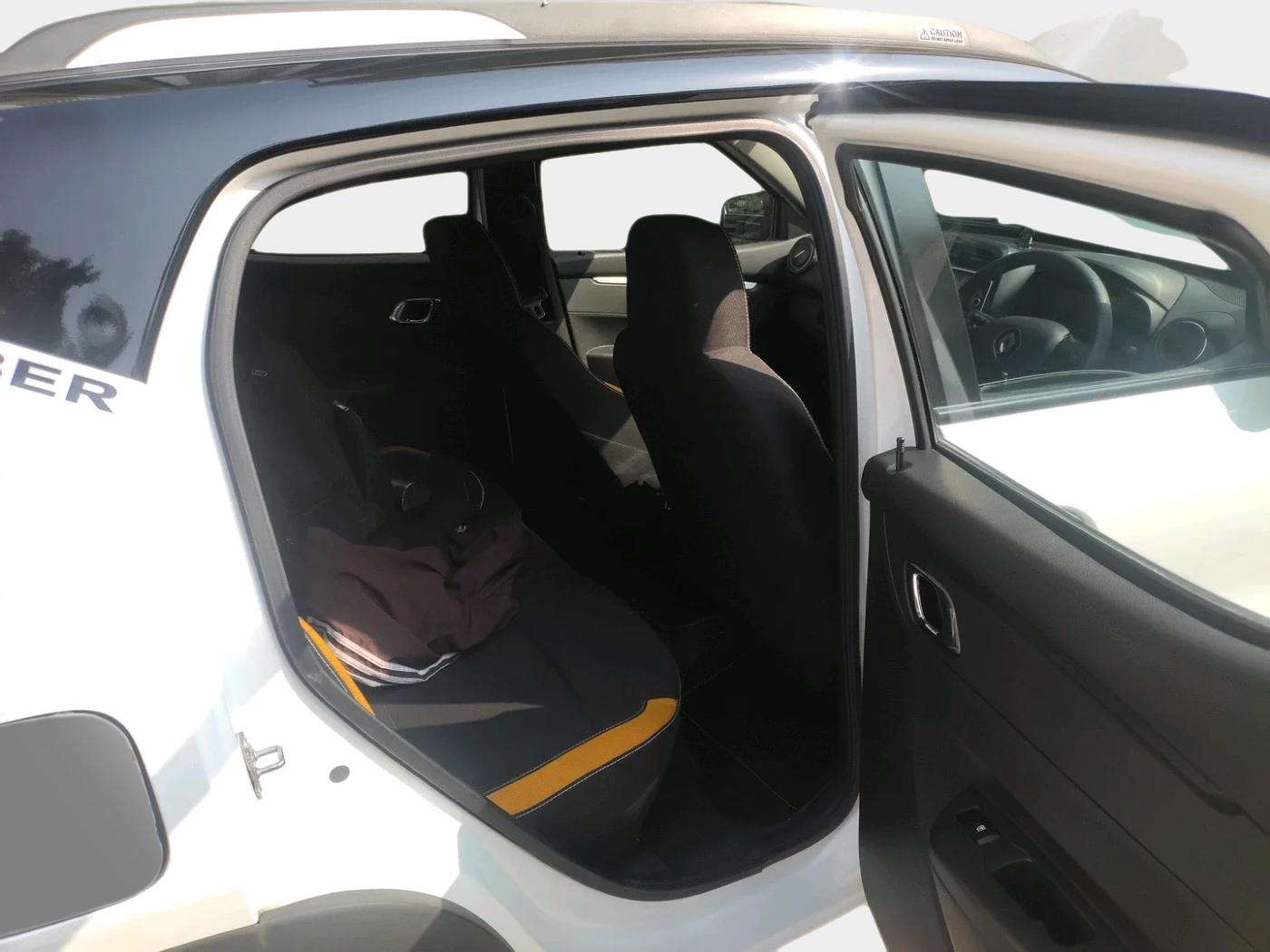 2023 Renault Kwid CLIMBER 1.0 AMT Dual Tone , Petrol, Automatic, 4,161 km, interior