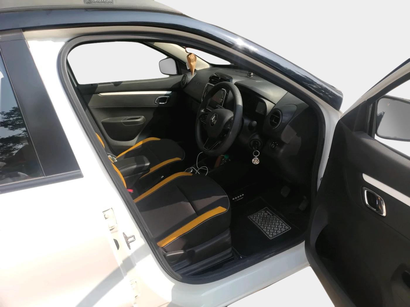2023 Renault Kwid CLIMBER 1.0 AMT Dual Tone , Petrol, Automatic, 4,161 km, interior