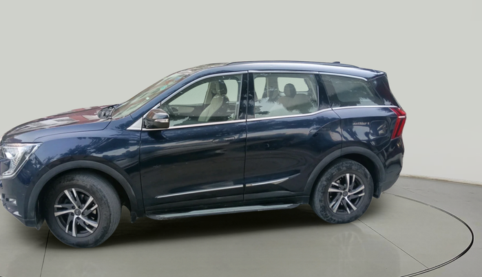 2022 Mahindra XUV700 AX 5 P MT 5 STR, Petrol, Manual, 45,812 km, exterior