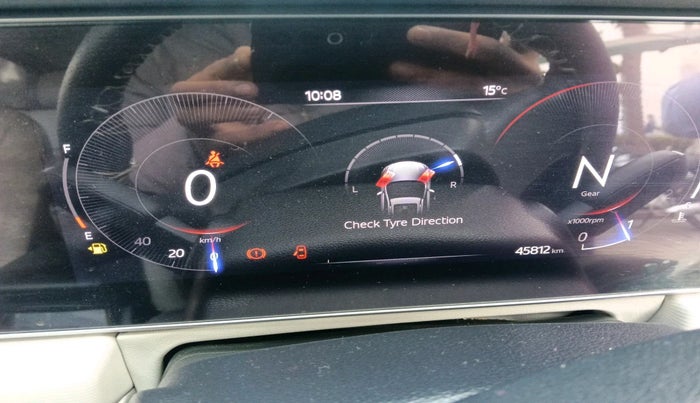 2022 Mahindra XUV700 AX 5 P MT 5 STR, Petrol, Manual, 45,812 km, interior