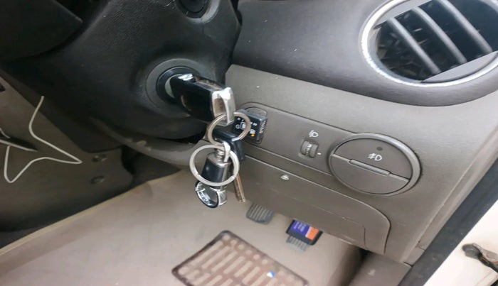 2015 Hyundai i10 SPORTZ 1.1, Petrol, Manual, 1,33,265 km, interior