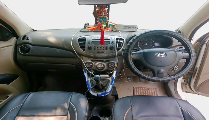 2015 Hyundai i10 SPORTZ 1.1, Petrol, Manual, 1,33,265 km, interior