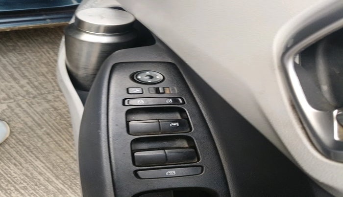 2022 Hyundai GRAND I10 NIOS SPORTZ 1.2 KAPPA VTVT CNG, Petrol, Manual, 83,475 km, interior