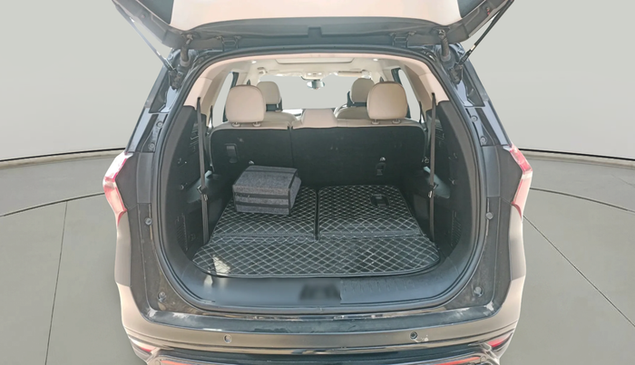 2024 Mahindra XUV700 AX 7 LUXURY P AT 7 STR, Petrol, Automatic, 31,789 km, exterior