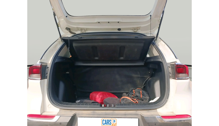 2020 KIA SONET HTK PLUS 1.2, Petrol, Manual, 1,08,917 km, exterior