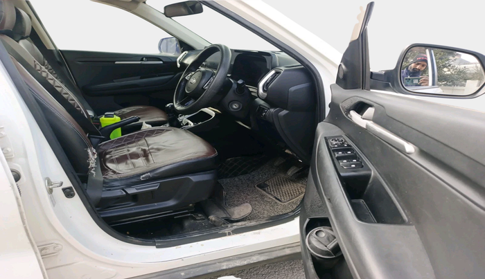 2020 KIA SONET HTK PLUS 1.2, Petrol, Manual, 1,08,917 km, interior