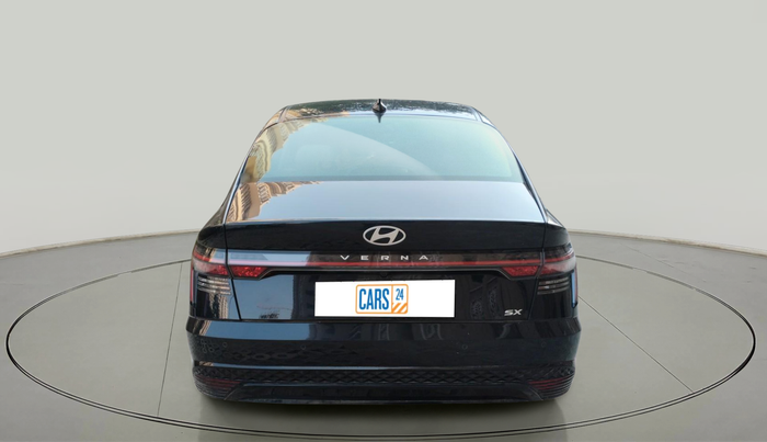 2024 Hyundai Verna  SX 1.5 MPI IVT, Petrol, Automatic, 6,326 km, exterior
