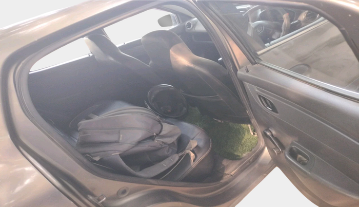 2016 Renault Kwid RXT 1.0, Petrol, Manual, 79,385 km, interior