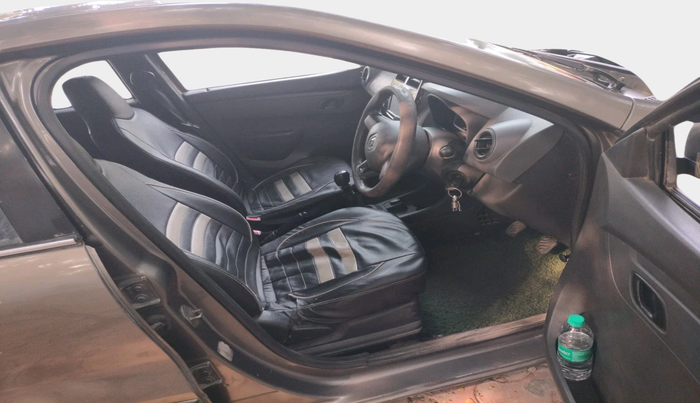 2016 Renault Kwid RXT 1.0, Petrol, Manual, 79,385 km, interior